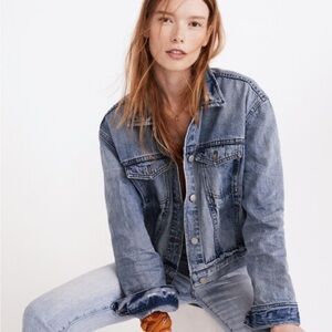 Madewell Boxy-Crop Jean Jacket in Woodcourt Wash